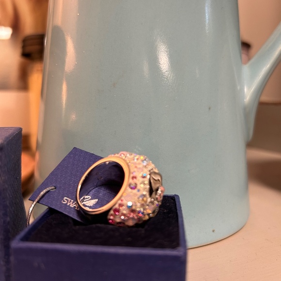 Swarovski x Hello Kitty Collaboration Chic Ring - Picture 14 of 16